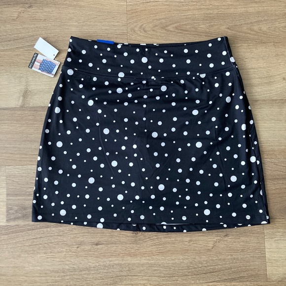 NWT Seg’ments Luxe Versatile Black with white polkadots skort - L - Picture 1 of 9